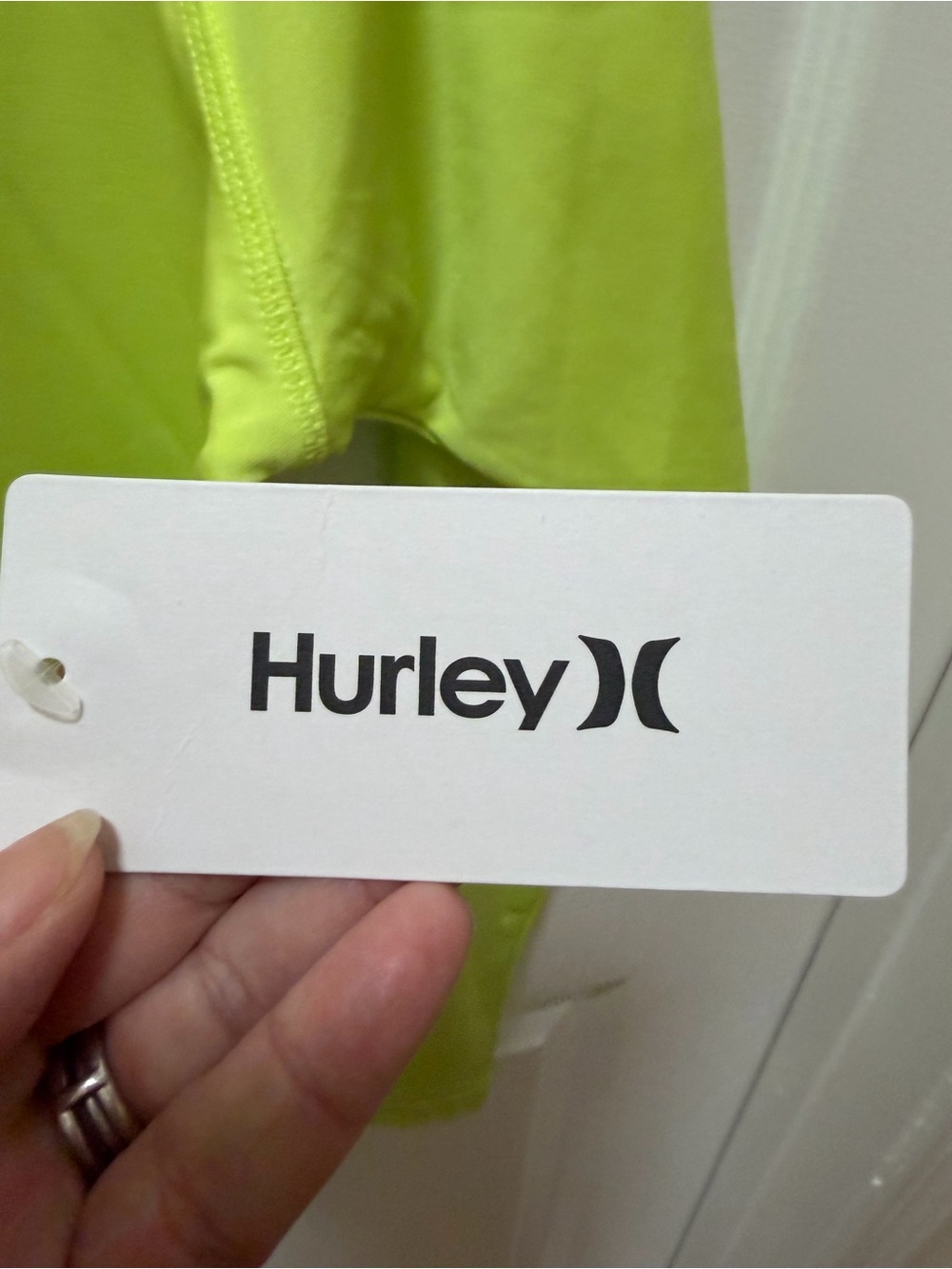Hurley UPF 50+ Long Sleeve Rash Guard / Sun Shirt NWT โ Medium - Picture 5 of 8